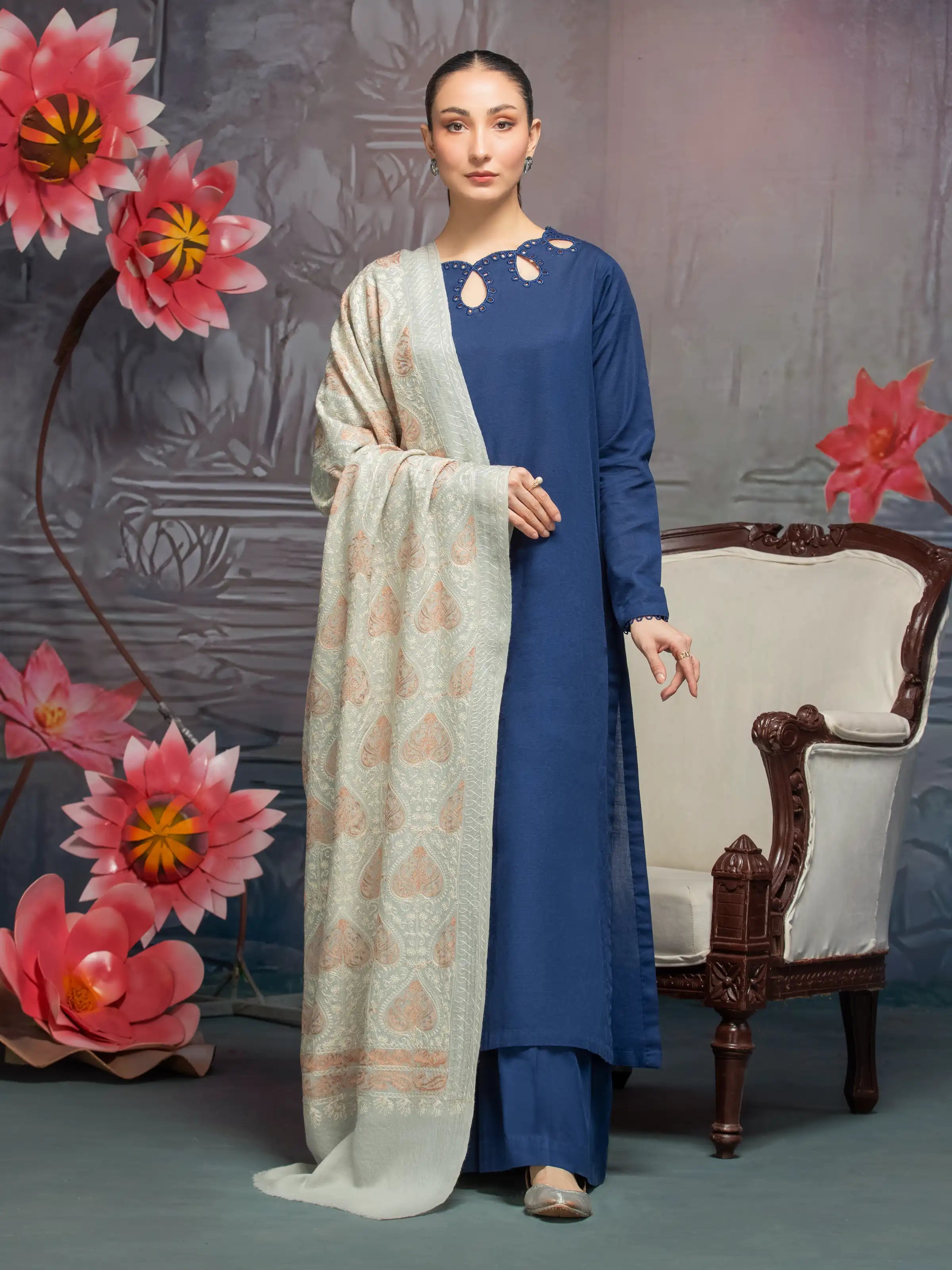 Embroidered Pashmina Jacquard Zari Shawl - EWMSE5-004