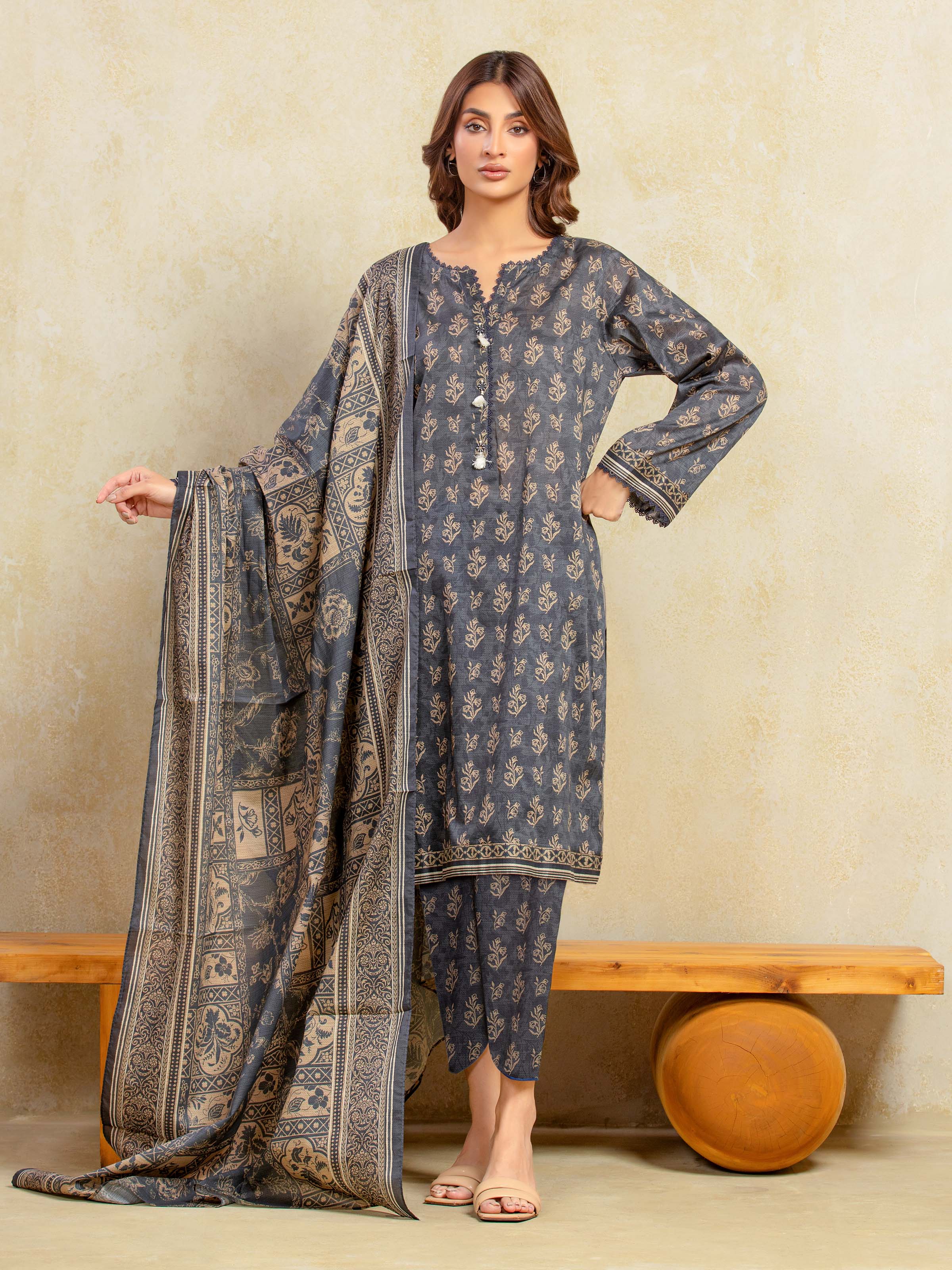 edenrobe Women's Dark Grey Unstitched 3Pc Khaddar - EWU5A3-36095-3P ...