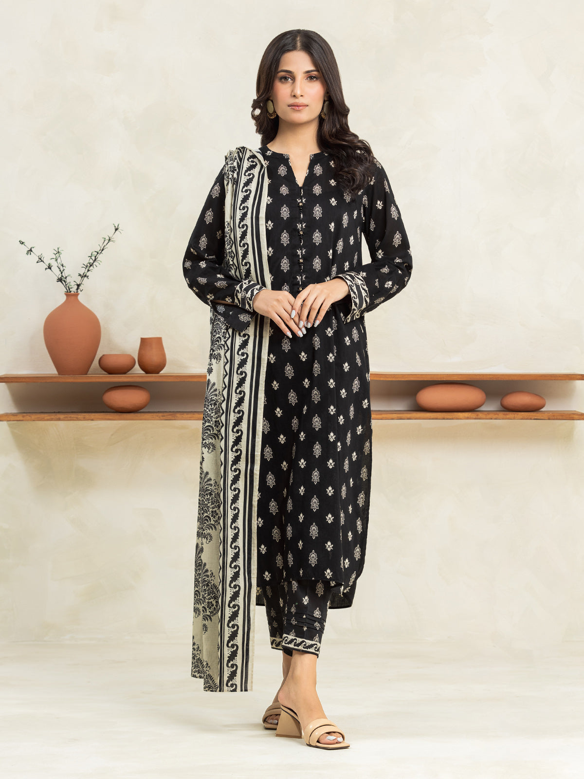 EWU24A1-29048-3P Unstitched Black Printed Lawn 3 Piece