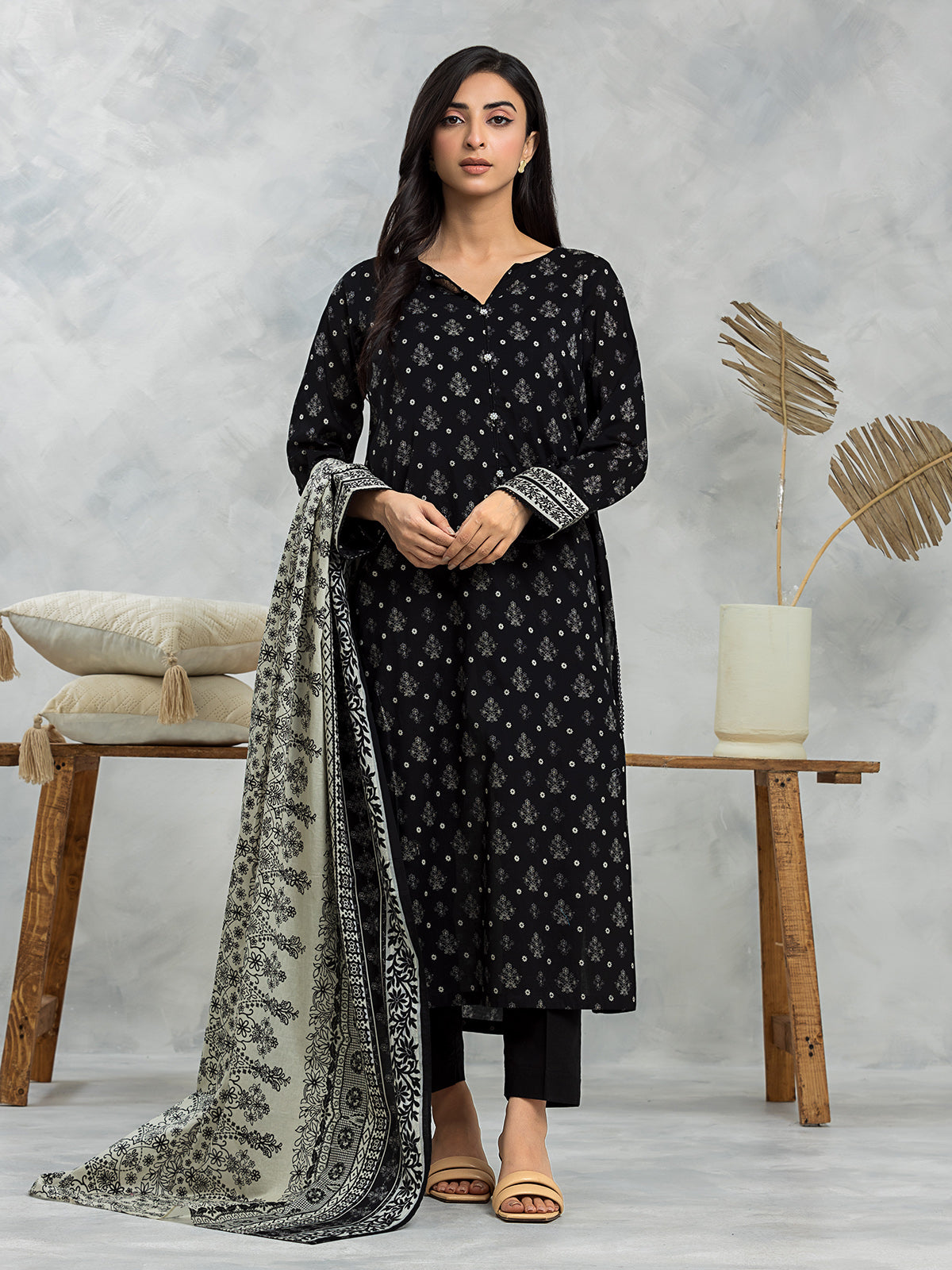 EWU24A1-29085-3P Unstitched Black Printed Lawn 3 Piece