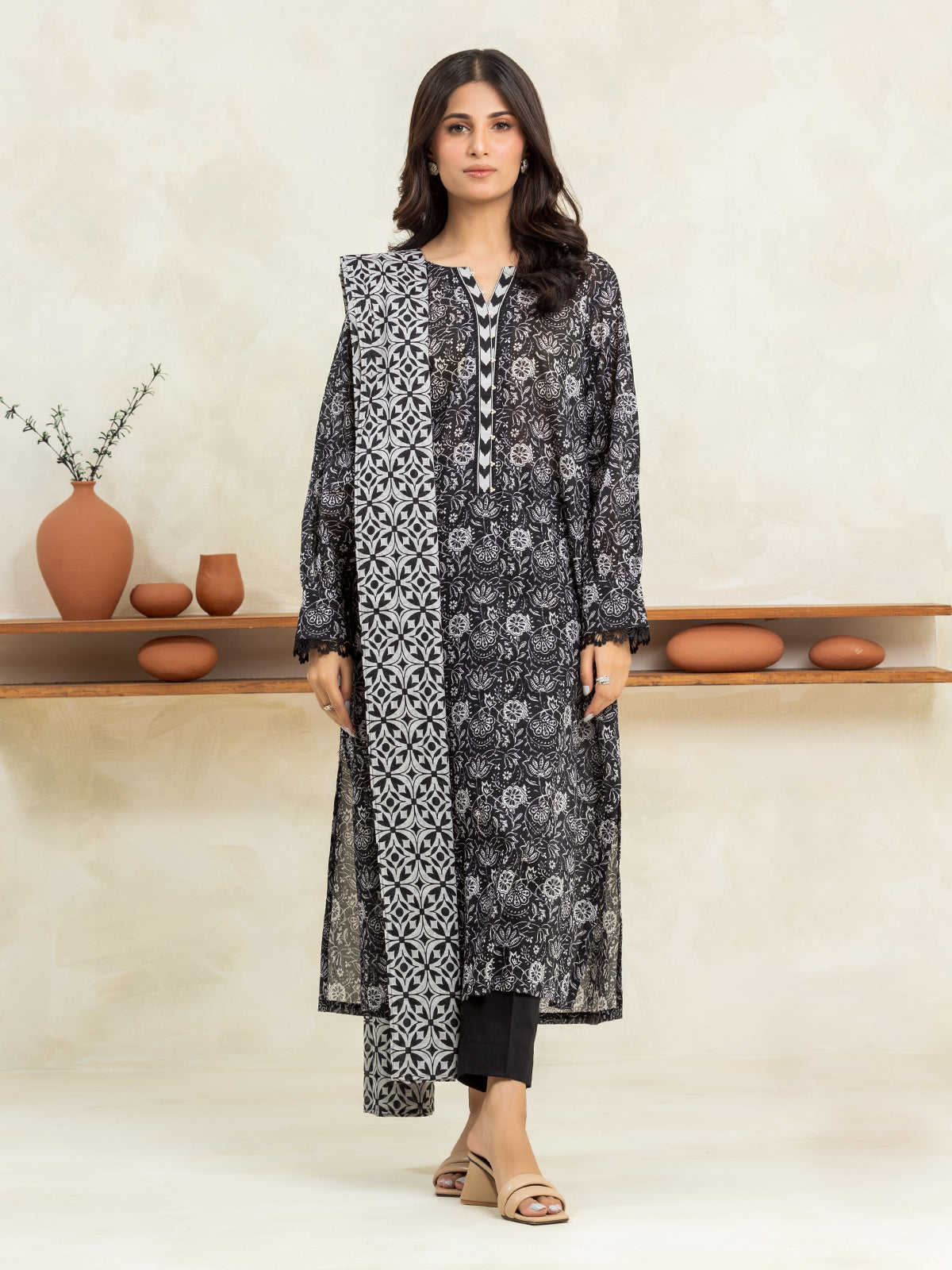 Unstitched Black Printed Lawn 3 Piece - EWU24A1-29150-3P