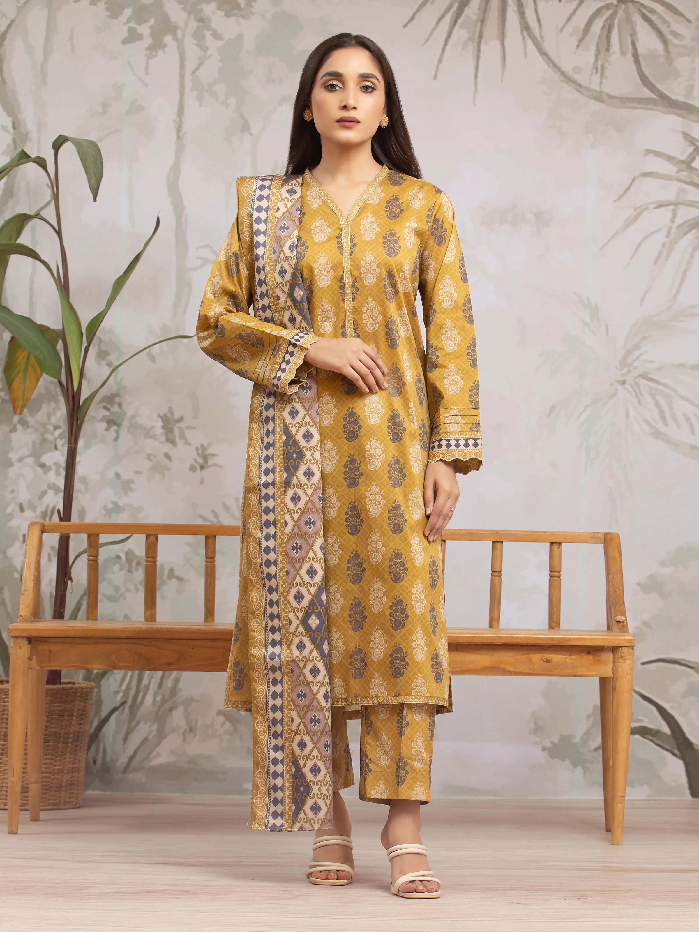 Unstitched Golden Printed Khaddar 3 Piece - EWU24A3-29617-3P