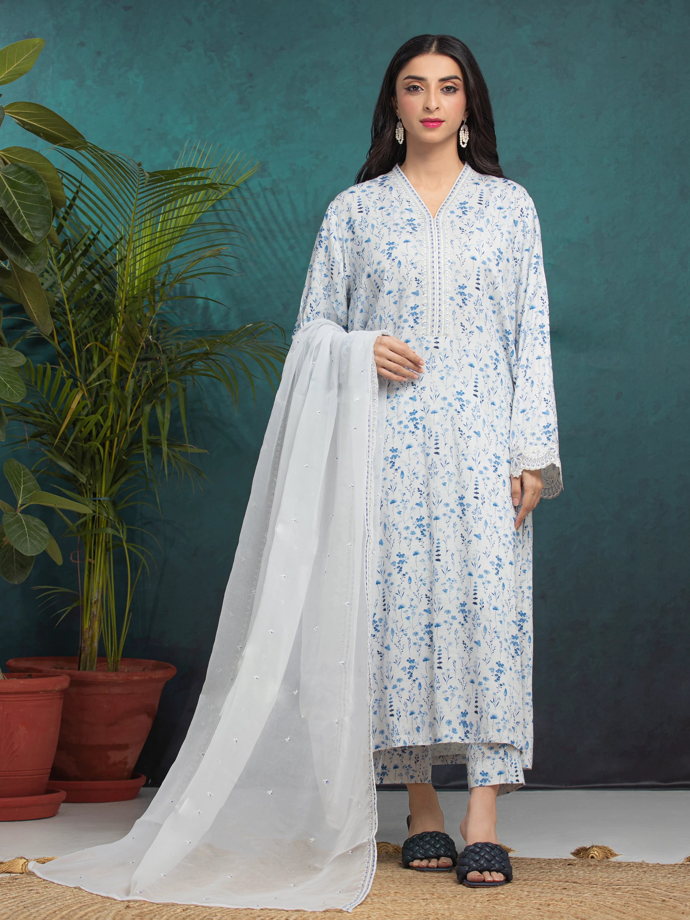 Unstitched Off White Embroidered Raw Silk 3 Piece - EWU5V16-30217-3P