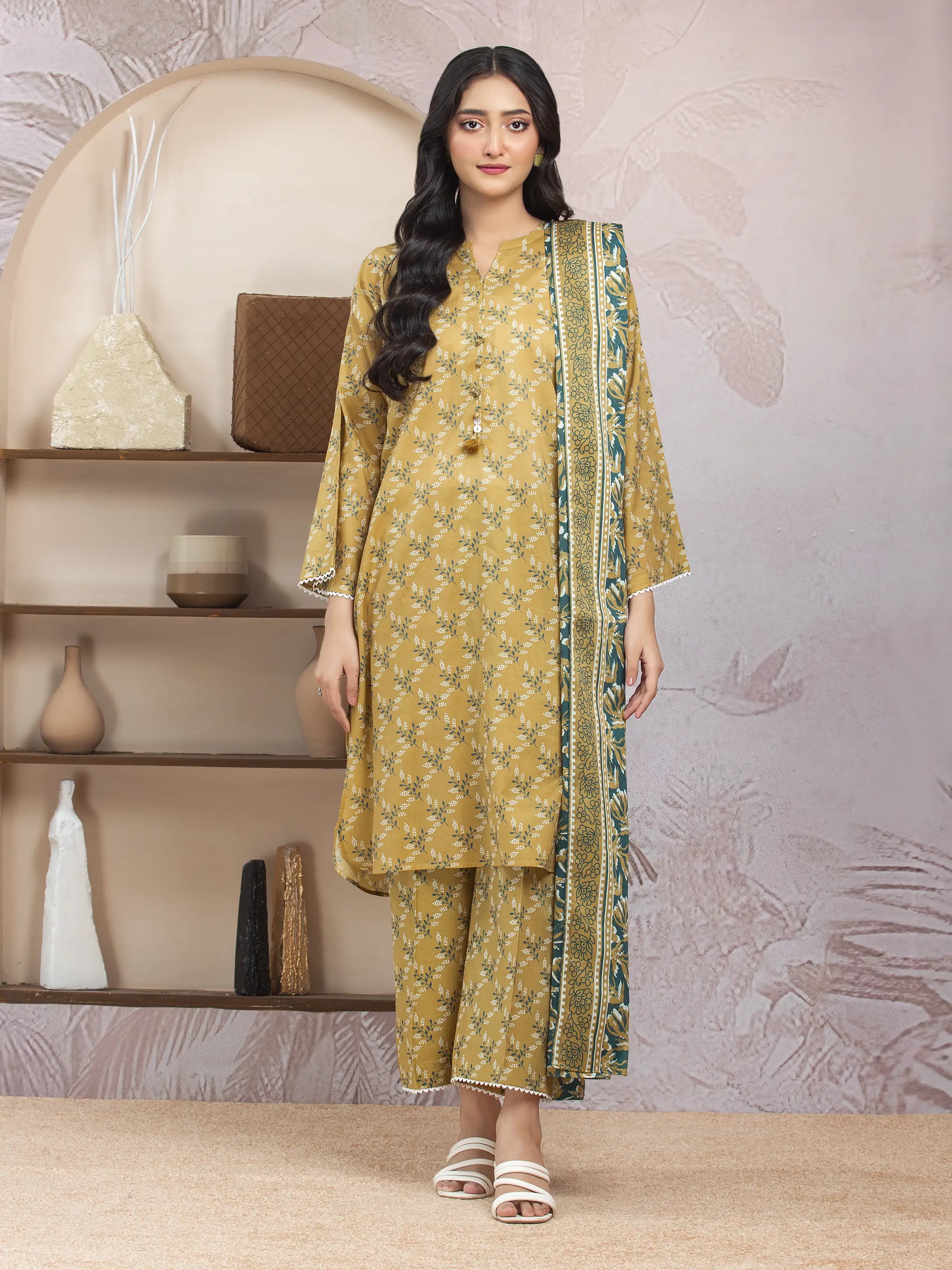 Unstitched Golden Printed Lawn 3 Piece - EWU5A1-35015-3P