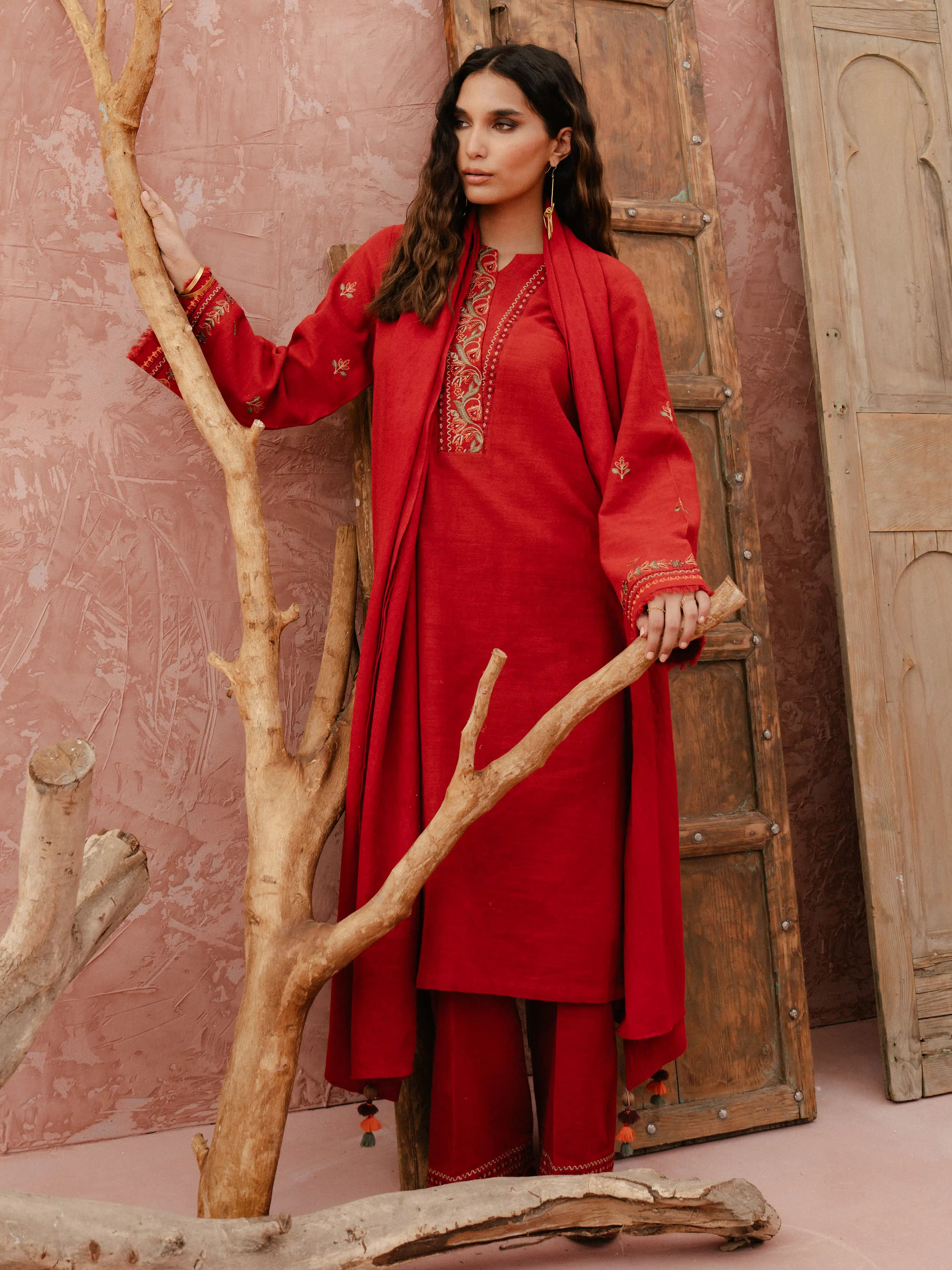 Pret 3Pc Embroidered Khaddar Suit - EWTKE24-81369-3P