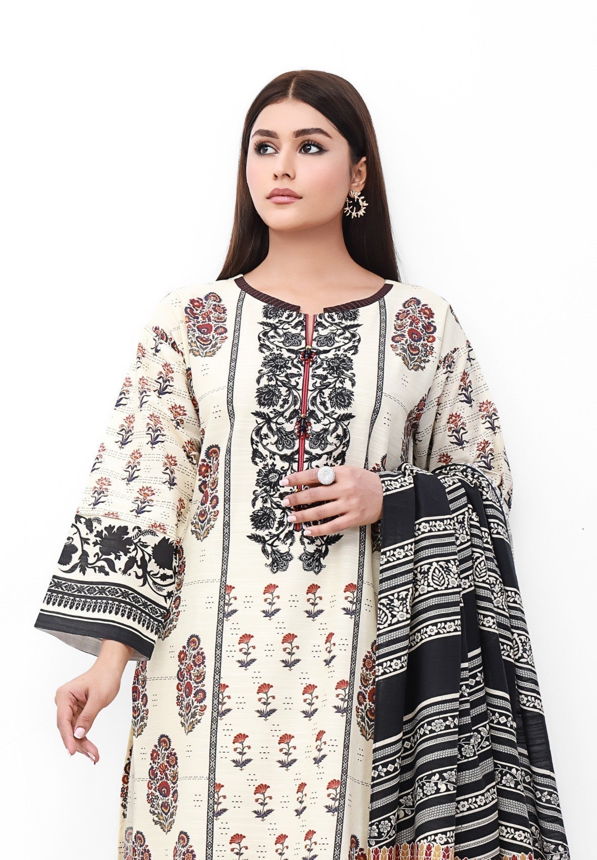 Pret 3Pc Embroidered Khaddar Suit - EWTKE22-67910 (3P)